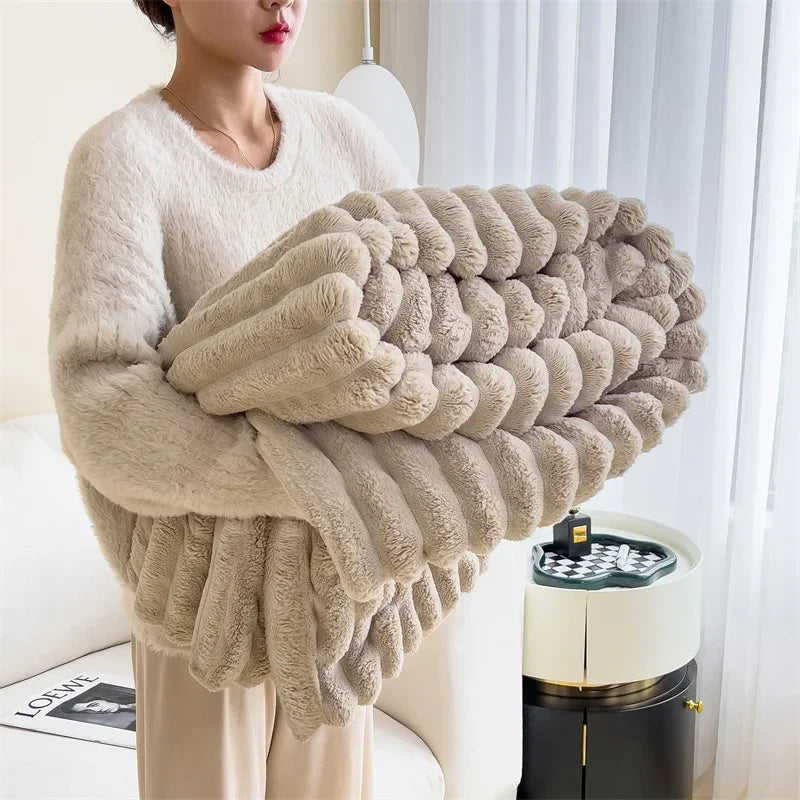 Imitation Lambswool Fleece Blanket for Sofa and Bed Use