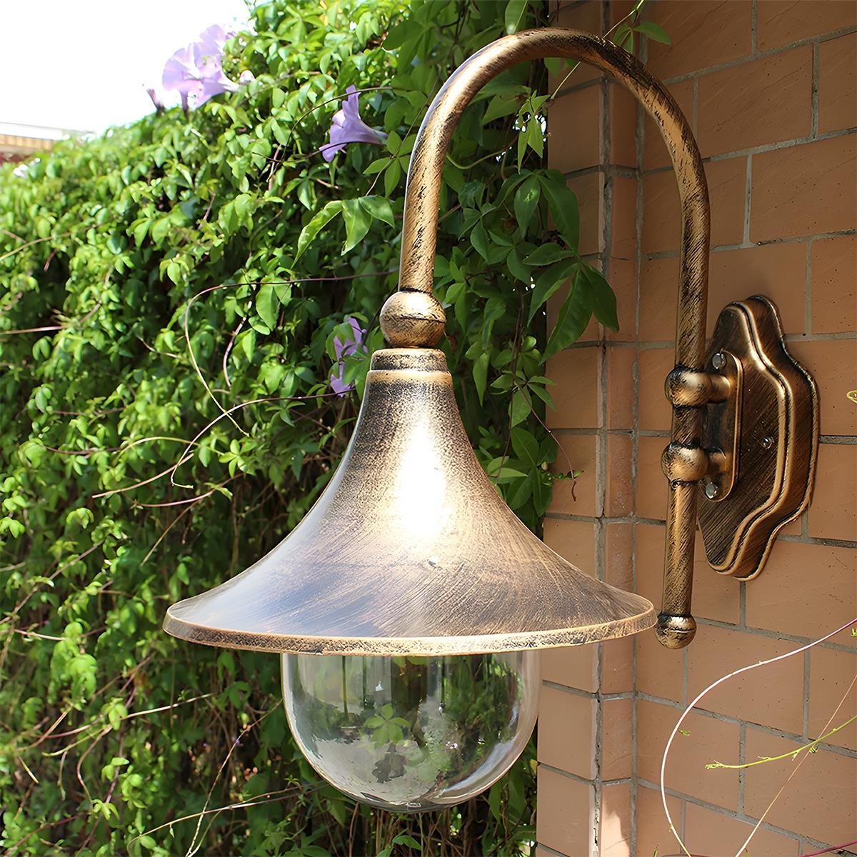 Horn Shaped Outdoor Wall Light with E27 LED Bulb