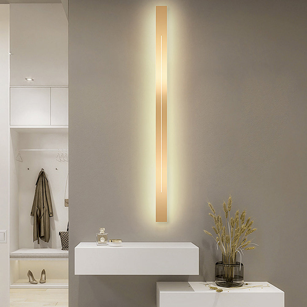 Metal Acrylic LED Wall Light with SMD Base and IP20 Rating