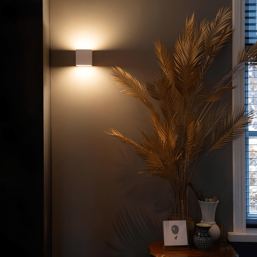 Wireless Aluminium Acrylic Wall Lamp with Motion Sensor LED