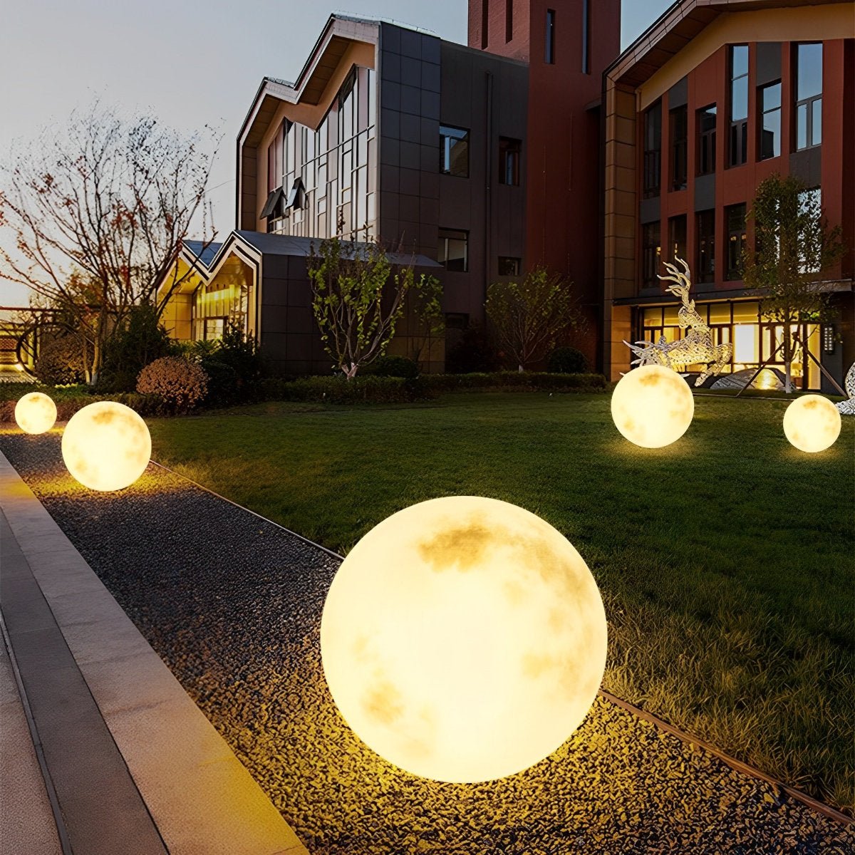 Moon Ball Outdoor Landscape Light with LED Solar Power