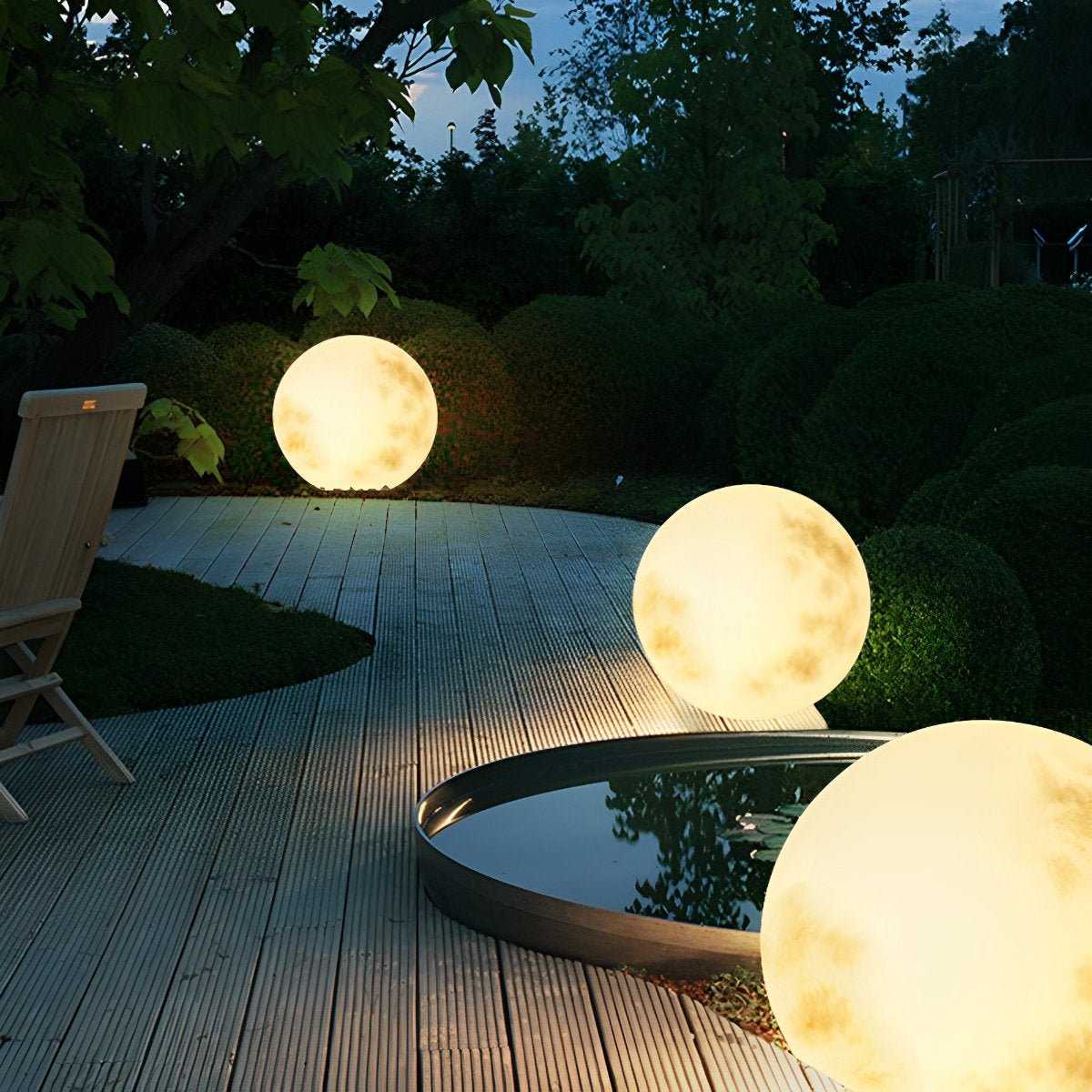 Moon Ball Outdoor Landscape Light with LED Solar Power